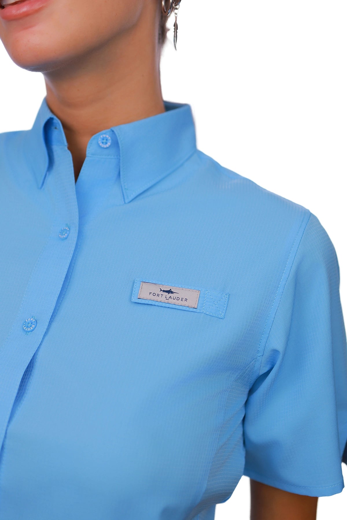 Blusa tipo Pescador Mujer manga corta color Azul Celeste frente acercamiento