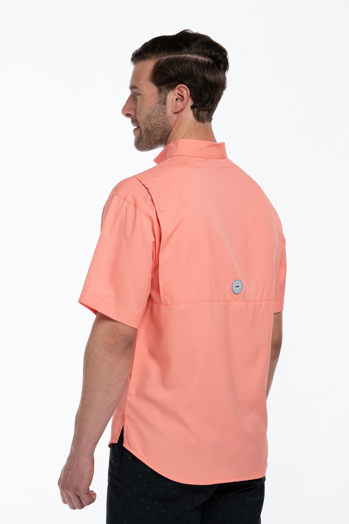 Camisa Tipo Pescador Hombre Manga Corta Color Salmón Fort Lauder lateral