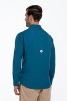 Camisa Tipo Pescador Hombre Manga Larga Color Azul Cenizo Fort Lauder lateral